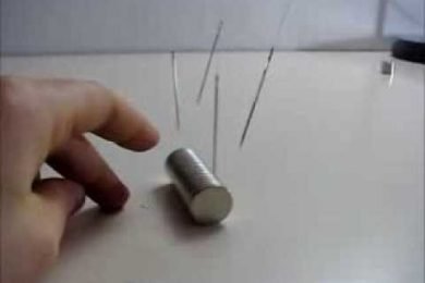 FUN EXPERIMENT with magnetic needles