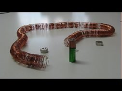 WORLD S SIMPLEST ELECTRIC TRAIN