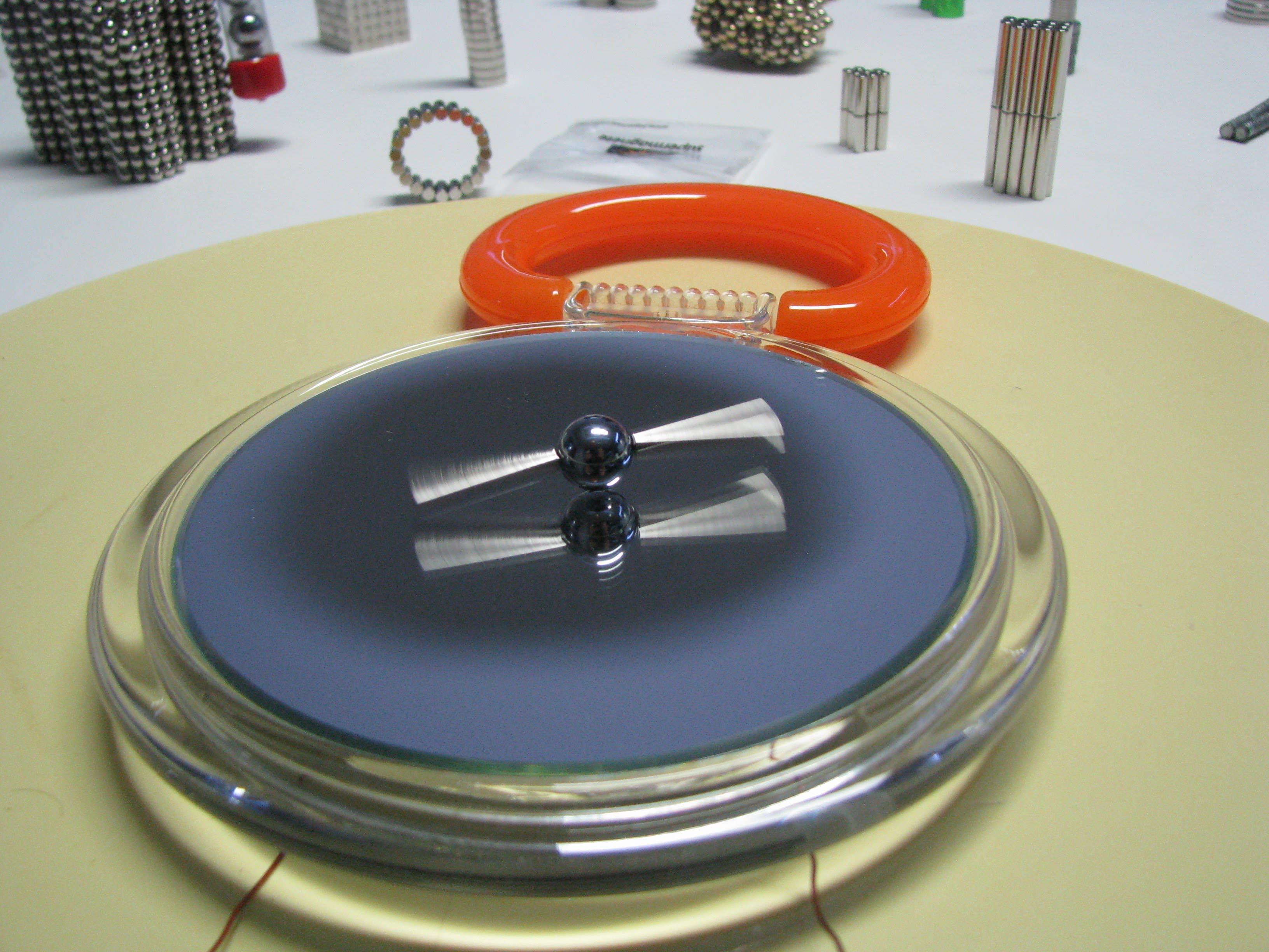 CRAZY SPIN Fun with Neodymium Games