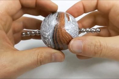 Magnetronz-Satellite-the-Magnetic-Spinner