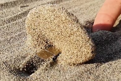 Magnet Man on Holiday