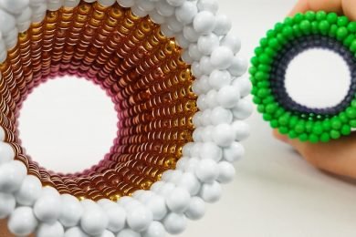 Cylinder with Magnetic Balls