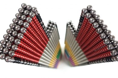 20000 Magnetic Balls to Build The Willis Tower