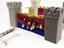 Magnet Guns VS Castle out of Magnetic Balls