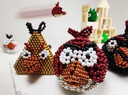 Angry_Birds_made_of_Magnetic_Balls_in_Stop_Motion