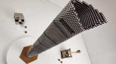 Magnetic guns VS Shanghai Tower made of magnetic balls