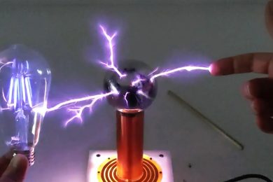 3_Powerful_Tesla_Coils