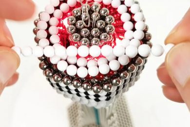 Build_the_CN_Tower_with_Magnetic_Balls