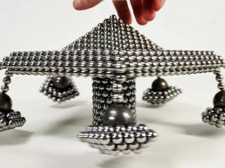 Dynamic_Sculpture_out_of_Magnets