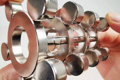 How_to_make_music_with_Magnetic_Vibrations_Magnet_Tricks_and_Magnetic_Games