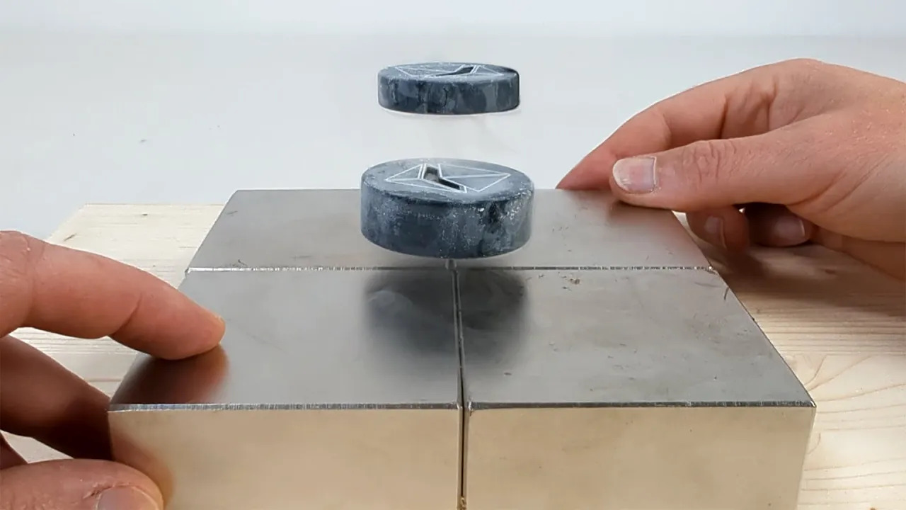 Quantum Tricks, Multilevel Levitation | Magnetic Games – Magnetic Games