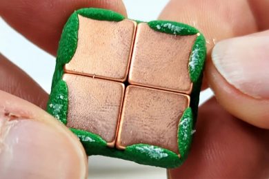 Experiment_at-196_C_magnetic_slime_and_putty_levitation