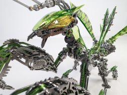 Mantis Metal Model | Magnetic Games