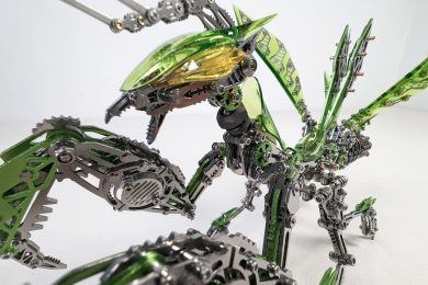 Mantis Metal Model | Magnetic Games