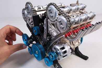 How to build a V8 Car Engine Model | Magnetic Games