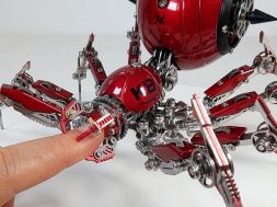 War Spider with Magnetic Lights | Magnetic Games