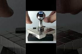 Strong diamagnetic levitation