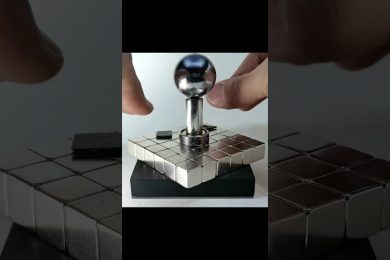 Strong diamagnetic levitation